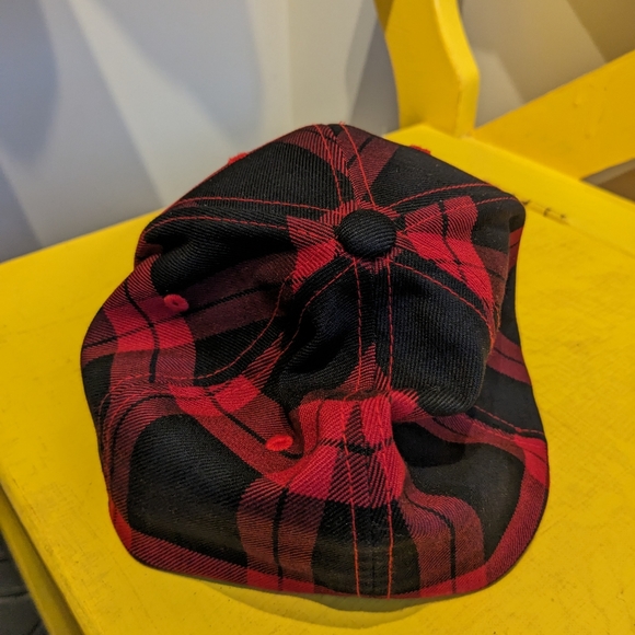 Lumberjacks hat - Picture 3 of 3
